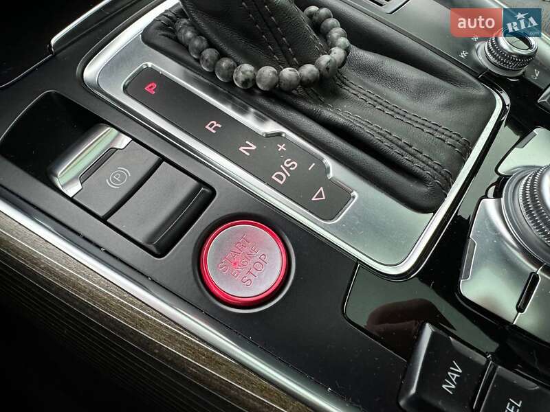 Позашляховик / Кросовер Audi SQ5 2015 в Києві