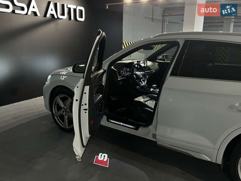 Позашляховик / Кросовер Audi SQ5 2021 в Одесі