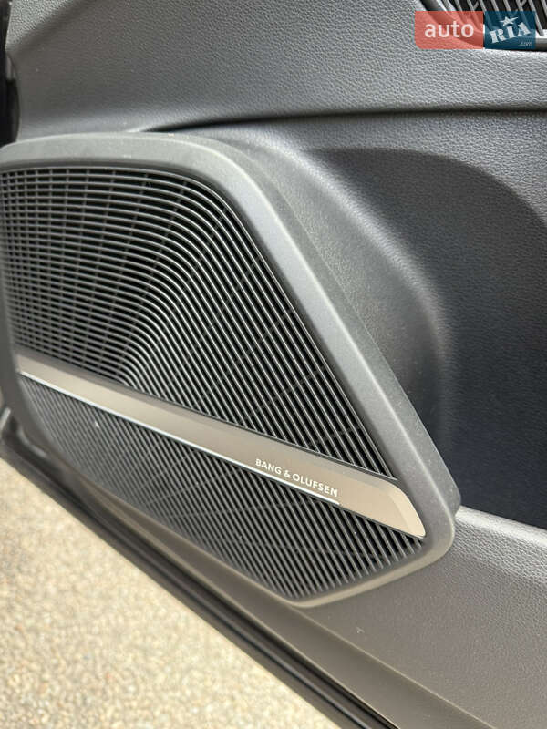 Внедорожник / Кроссовер Audi SQ5 2018 в Днепре фото 30 Внедорожник / Кроссовер Audi SQ5 2018 в Днепре