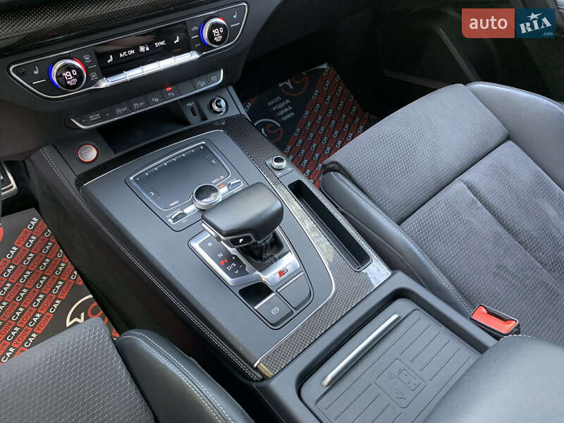 Позашляховик / Кросовер Audi SQ5 2018 в Києві