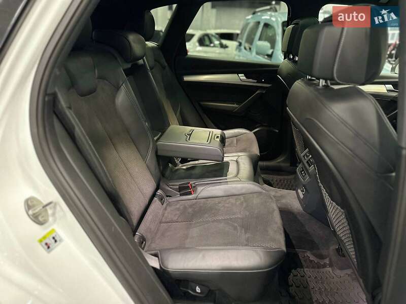 Внедорожник / Кроссовер Audi SQ5 2018 в Каменском