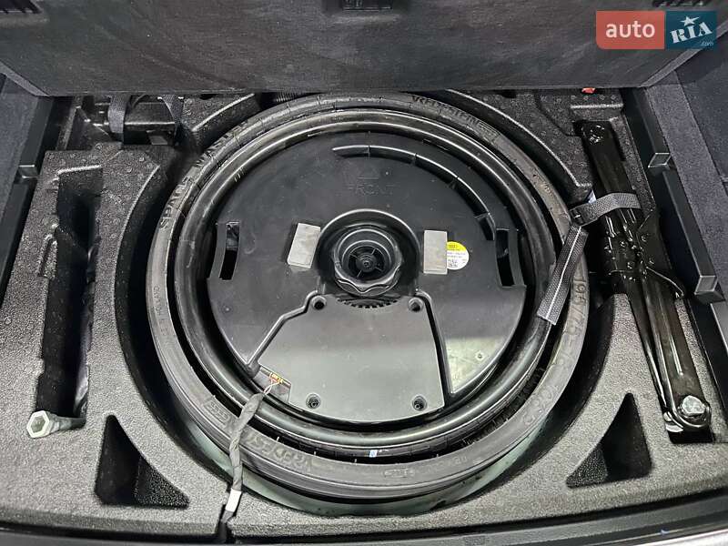 Внедорожник / Кроссовер Audi SQ5 2018 в Каменском