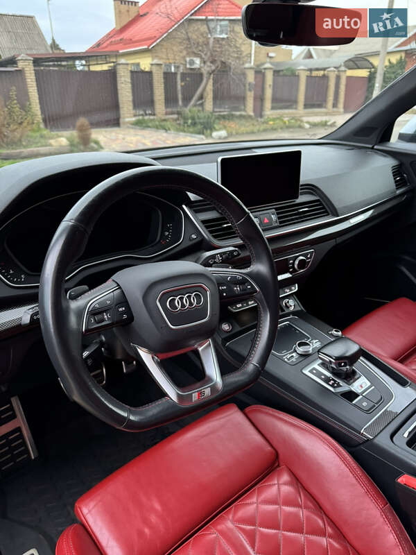 Внедорожник / Кроссовер Audi SQ5 2018 в Запорожье