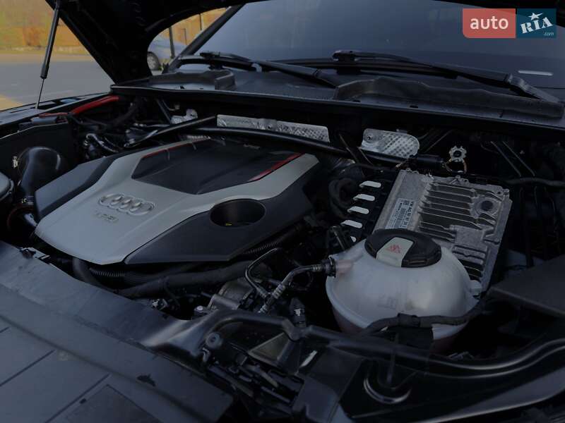 Позашляховик / Кросовер Audi SQ5 2018 в Вінниці