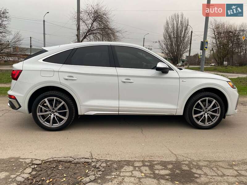 Внедорожник / Кроссовер Audi SQ5 2023 в Днепре