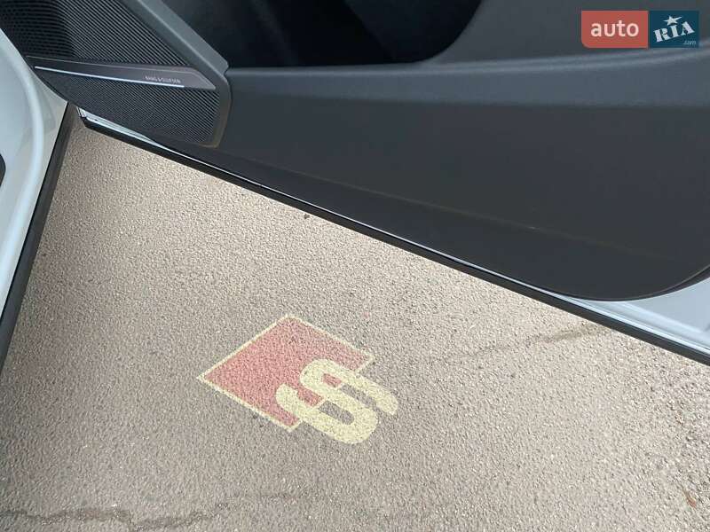 Внедорожник / Кроссовер Audi SQ5 2023 в Днепре