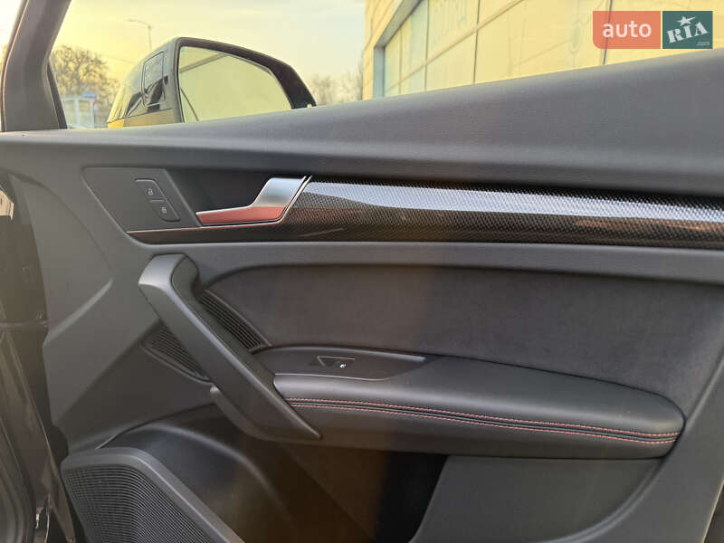 Позашляховик / Кросовер Audi SQ5 2023 в Полтаві