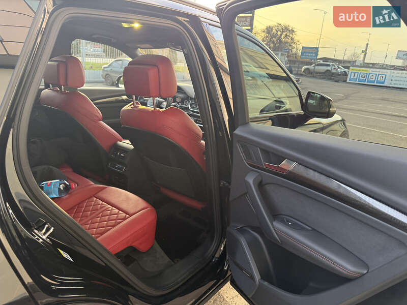 Позашляховик / Кросовер Audi SQ5 2023 в Полтаві