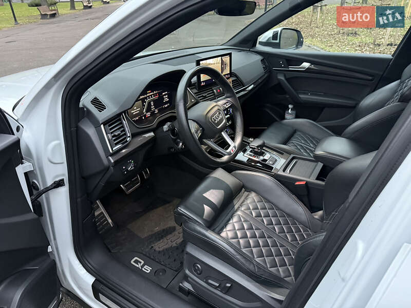Позашляховик / Кросовер Audi SQ5 2021 в Києві фото 23 Позашляховик / Кросовер Audi SQ5 2021 в Києві