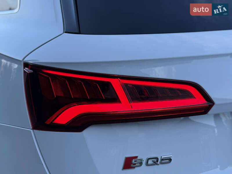 Позашляховик / Кросовер Audi SQ5 2017 в Тернополі