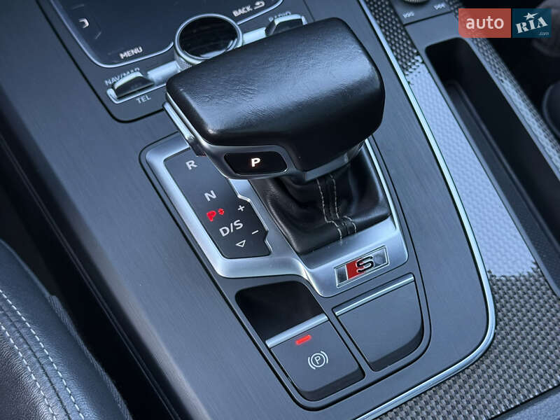 Позашляховик / Кросовер Audi SQ5 2017 в Тернополі