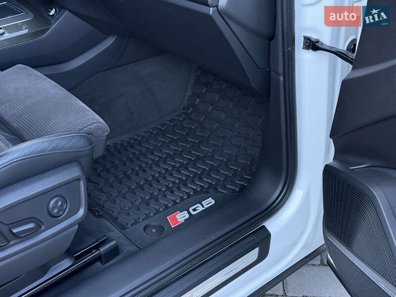 Позашляховик / Кросовер Audi SQ5 2017 в Тернополі