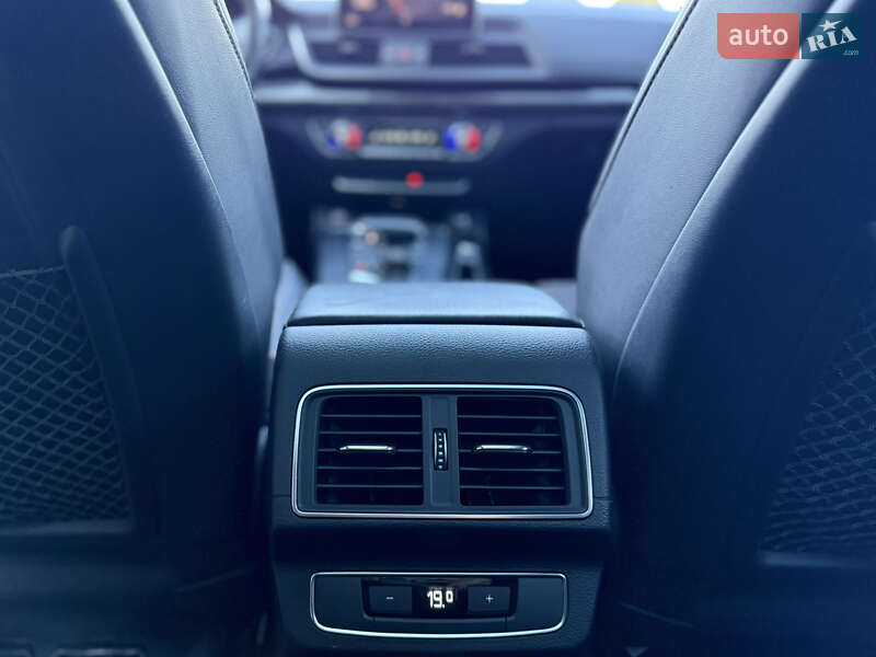 Позашляховик / Кросовер Audi SQ5 2017 в Тернополі