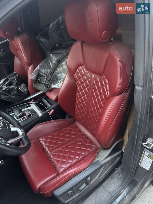 Внедорожник / Кроссовер Audi SQ5 2018 в Луцке