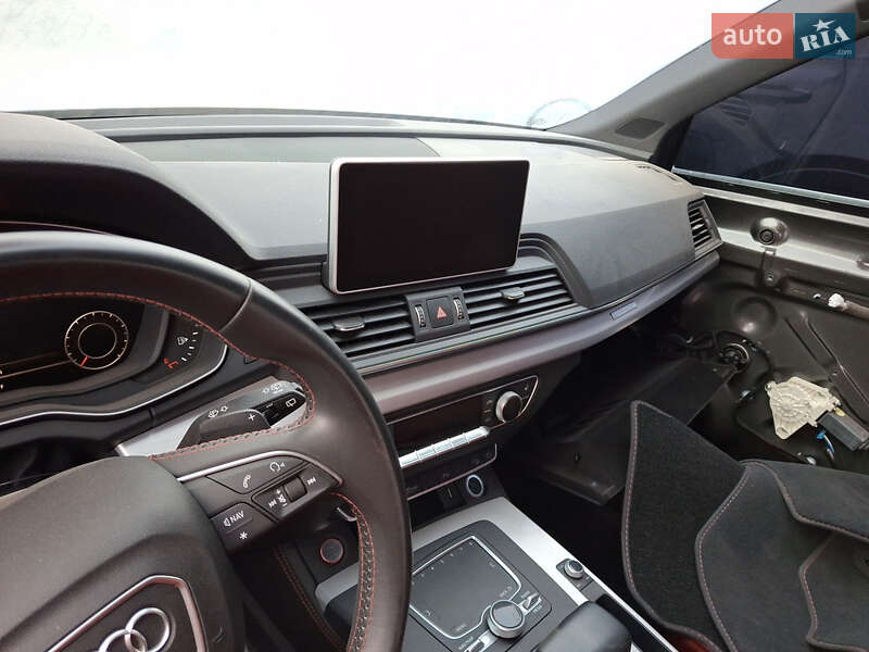 Внедорожник / Кроссовер Audi SQ5 2018 в Луцке