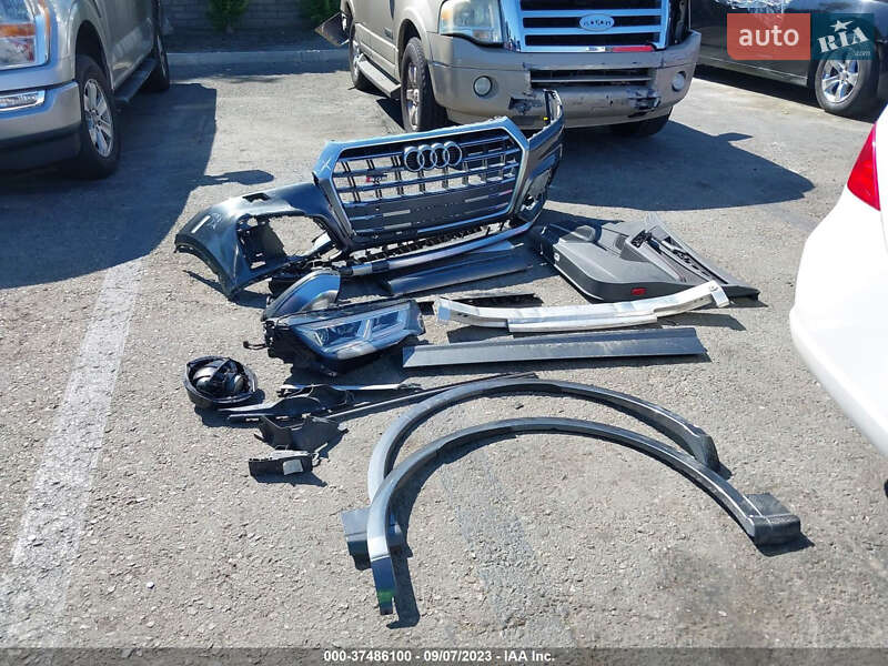 Внедорожник / Кроссовер Audi SQ5 2018 в Луцке