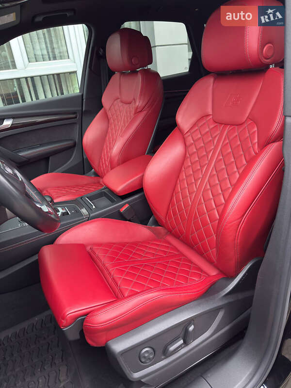 Внедорожник / Кроссовер Audi SQ5 2017 в Измаиле