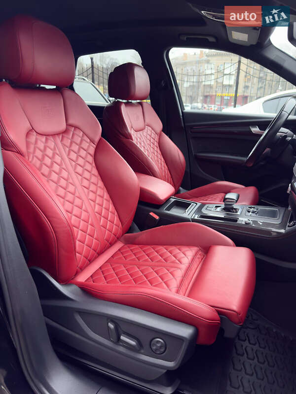 Внедорожник / Кроссовер Audi SQ5 2017 в Измаиле