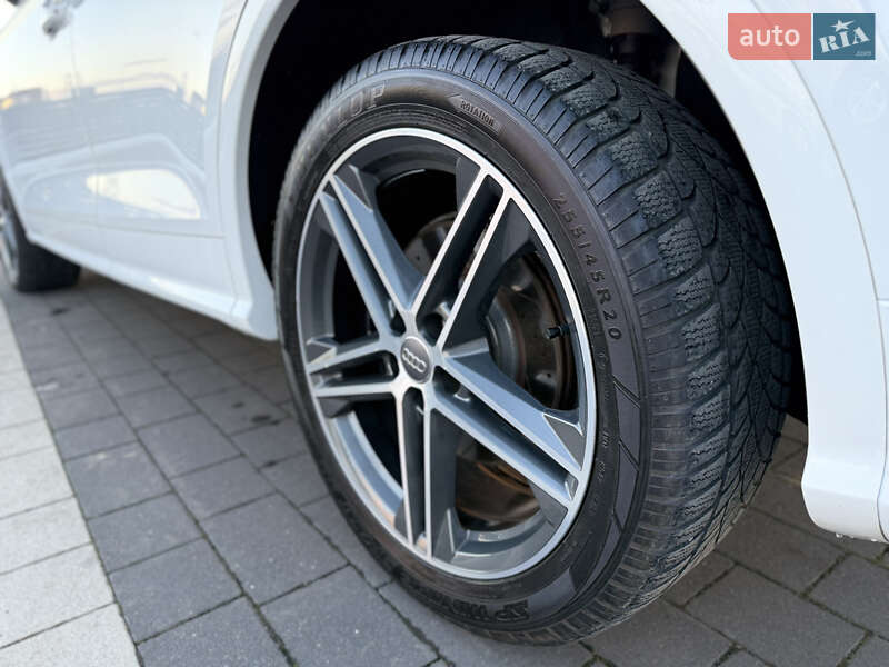 Позашляховик / Кросовер Audi SQ5 2018 в Мукачевому