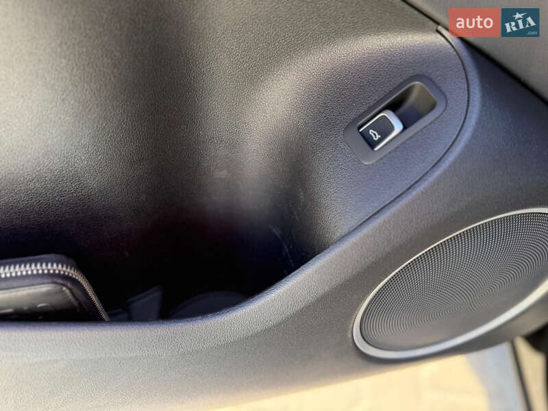 Внедорожник / Кроссовер Audi SQ5 2015 в Киеве фото 27 Внедорожник / Кроссовер Audi SQ5 2015 в Киеве