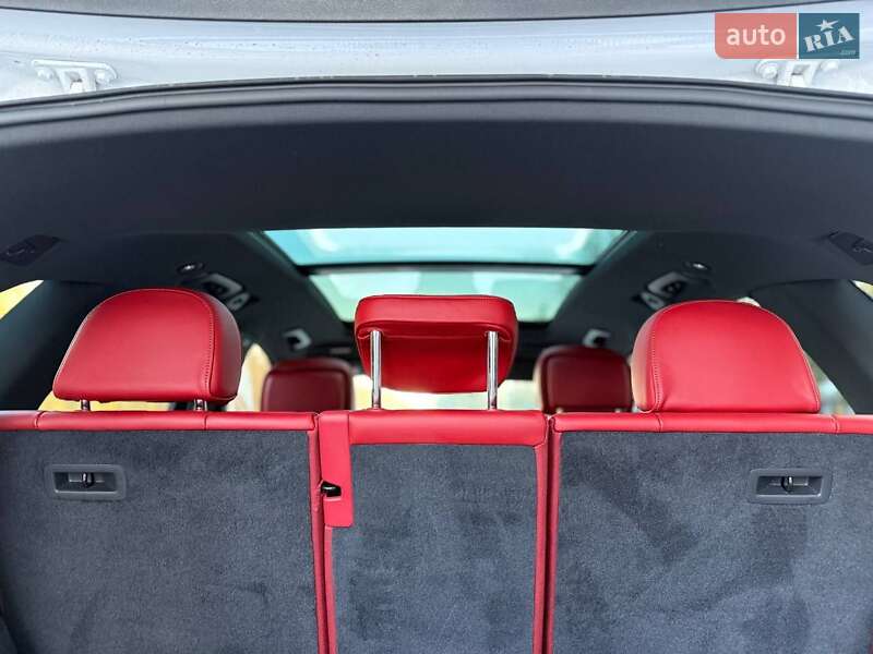 Внедорожник / Кроссовер Audi SQ5 2019 в Ровно