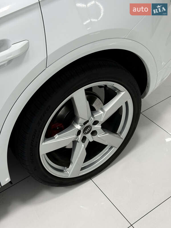 Внедорожник / Кроссовер Audi SQ5 2021 в Одессе