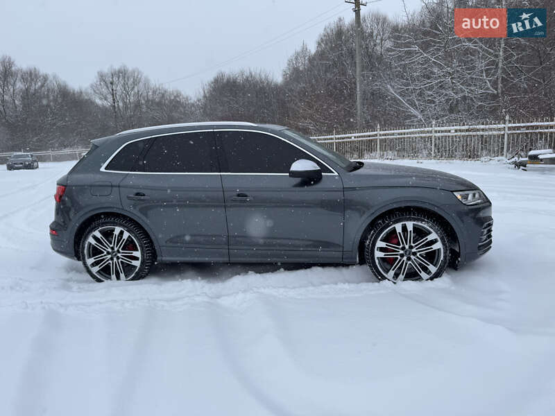 Внедорожник / Кроссовер Audi SQ5 2018 в Луцке