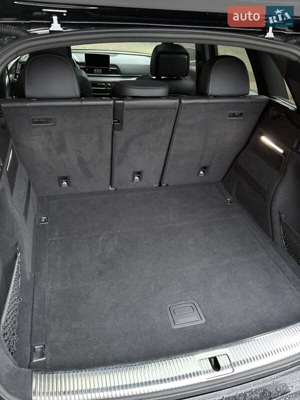 Внедорожник / Кроссовер Audi SQ5 2018 в Одессе