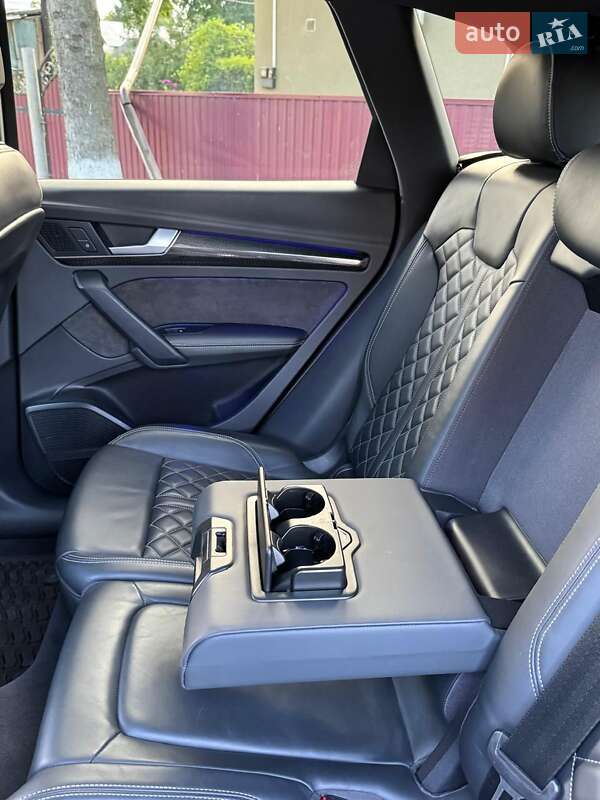 Внедорожник / Кроссовер Audi SQ5 2018 в Городенке