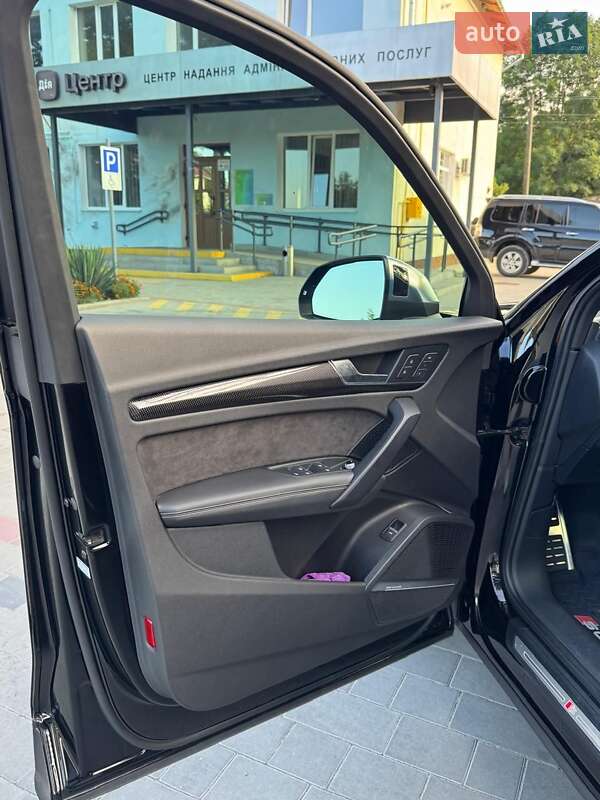 Внедорожник / Кроссовер Audi SQ5 2018 в Городенке