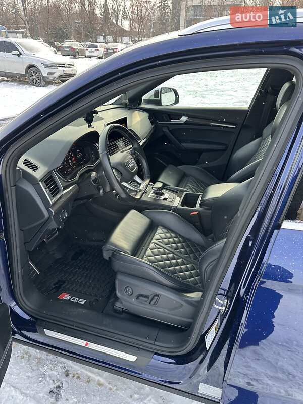 Внедорожник / Кроссовер Audi SQ5 2018 в Киеве