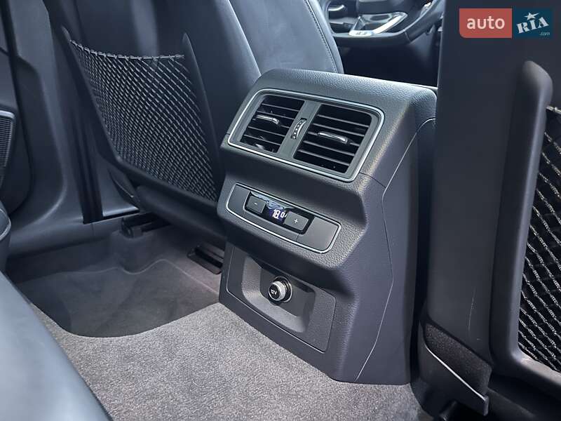 Внедорожник / Кроссовер Audi SQ5 2018 в Житомире