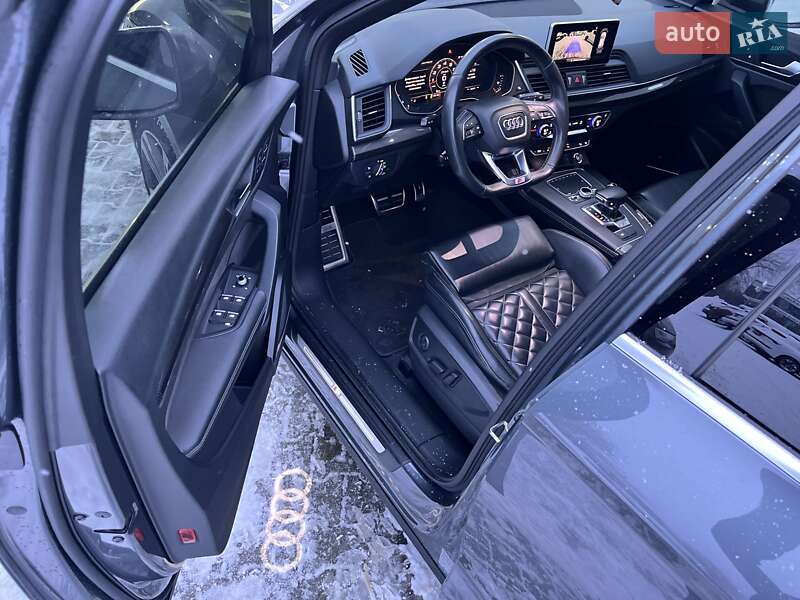 Внедорожник / Кроссовер Audi SQ5 2018 в Житомире