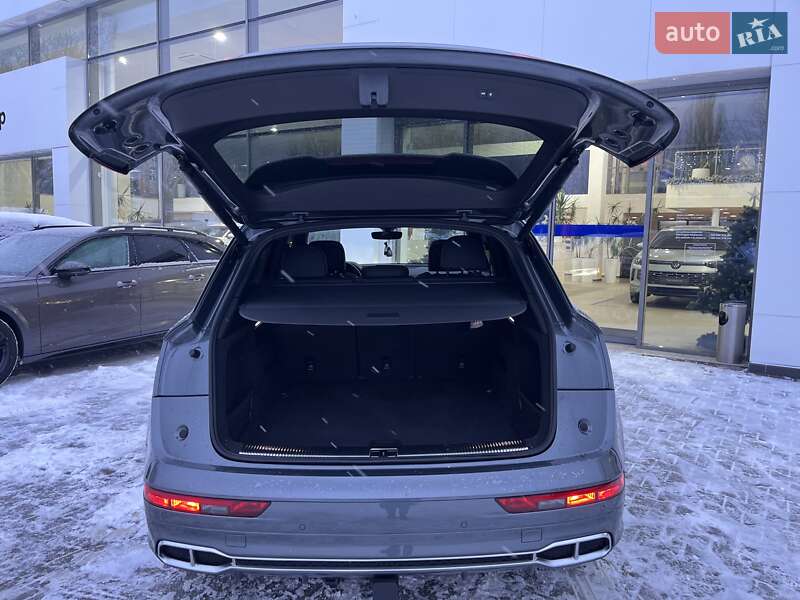 Внедорожник / Кроссовер Audi SQ5 2018 в Житомире