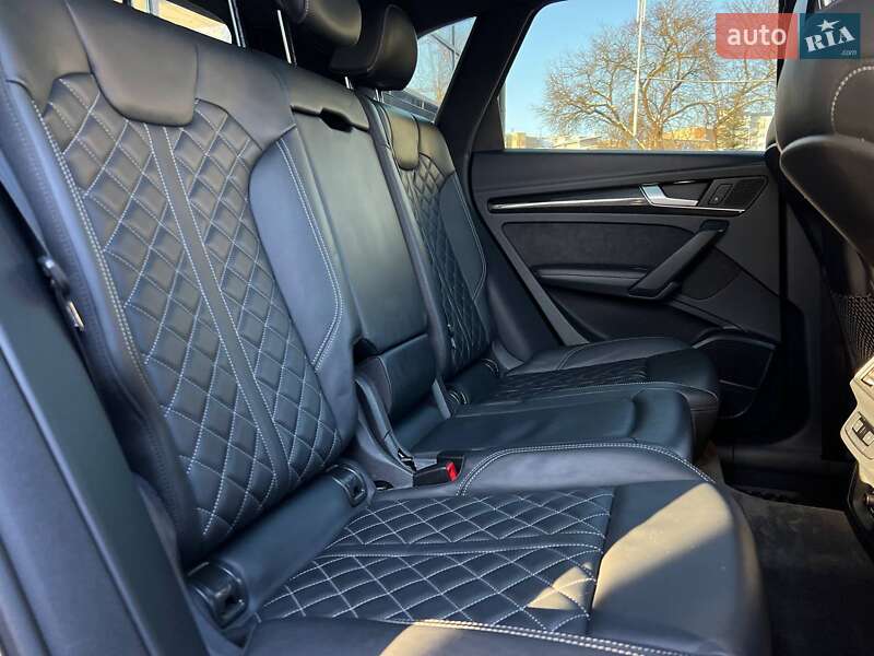 Позашляховик / Кросовер Audi SQ5 2018 в Івано-Франківську