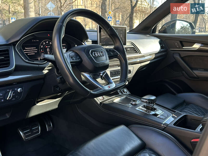 Внедорожник / Кроссовер Audi SQ5 2019 в Николаеве
