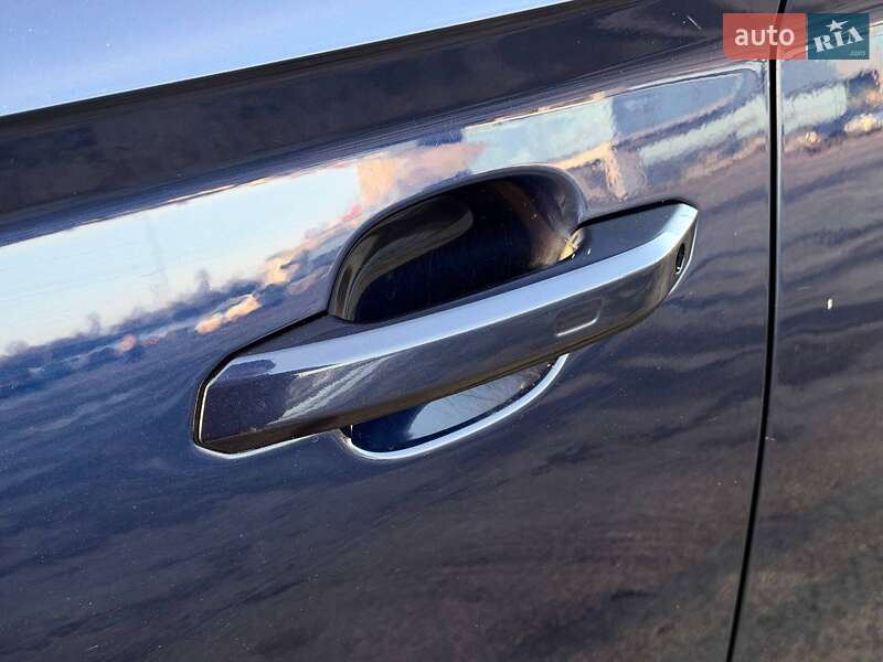 Внедорожник / Кроссовер Audi SQ5 2018 в Кривом Роге