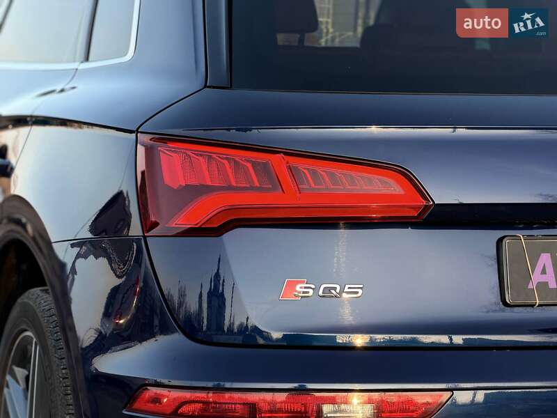Внедорожник / Кроссовер Audi SQ5 2018 в Кривом Роге