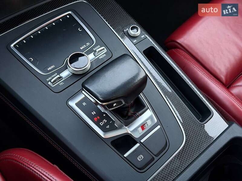 Внедорожник / Кроссовер Audi SQ5 2018 в Кривом Роге