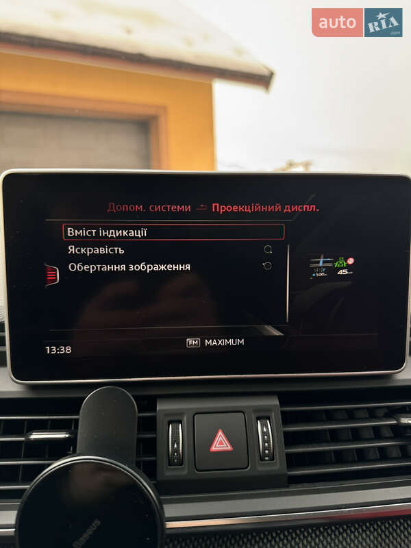 Внедорожник / Кроссовер Audi SQ5 2017 в Долине