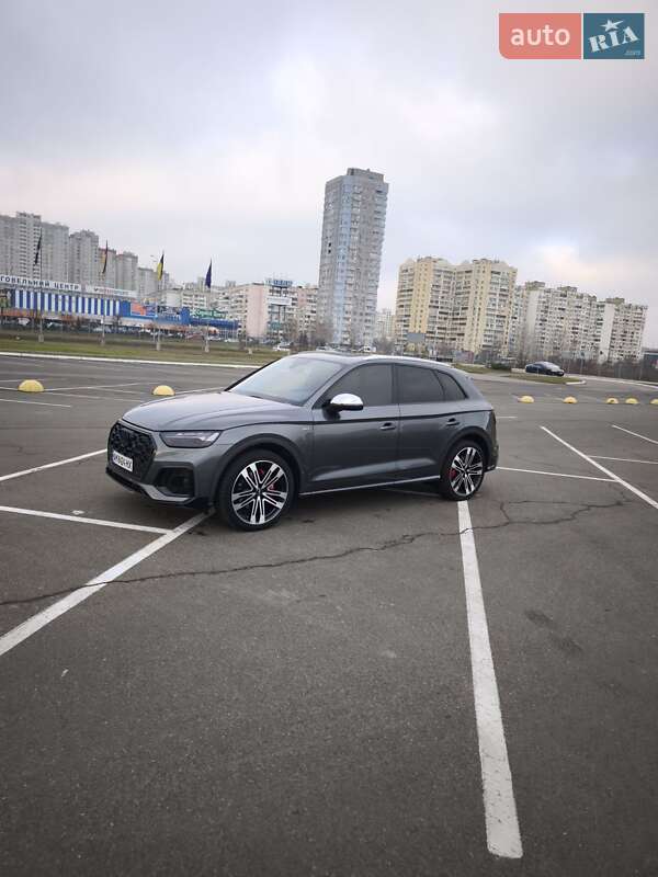 Внедорожник / Кроссовер Audi SQ5 2018 в Киеве