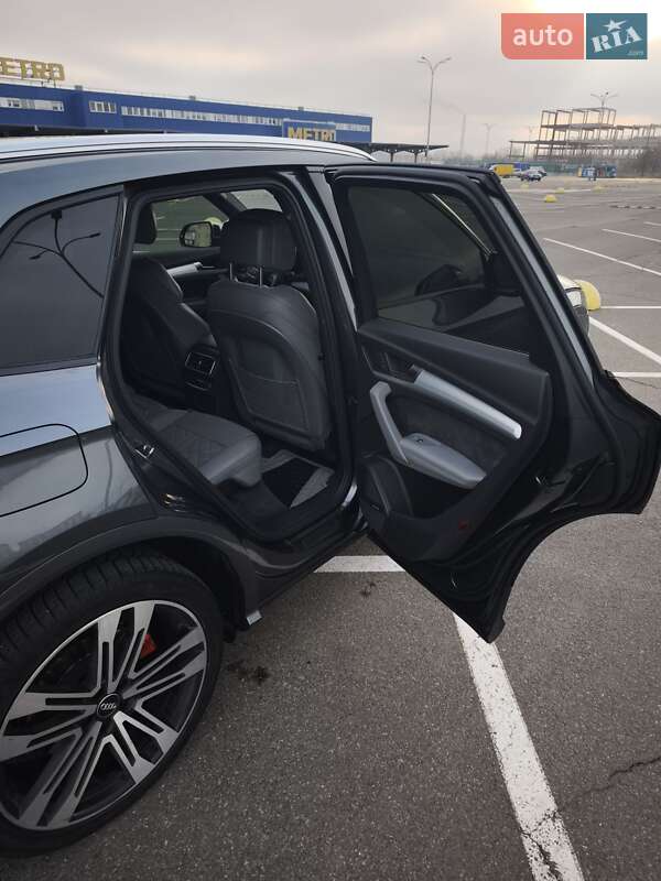 Внедорожник / Кроссовер Audi SQ5 2018 в Киеве