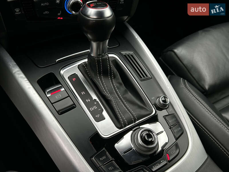 Позашляховик / Кросовер Audi SQ5 2015 в Миколаєві