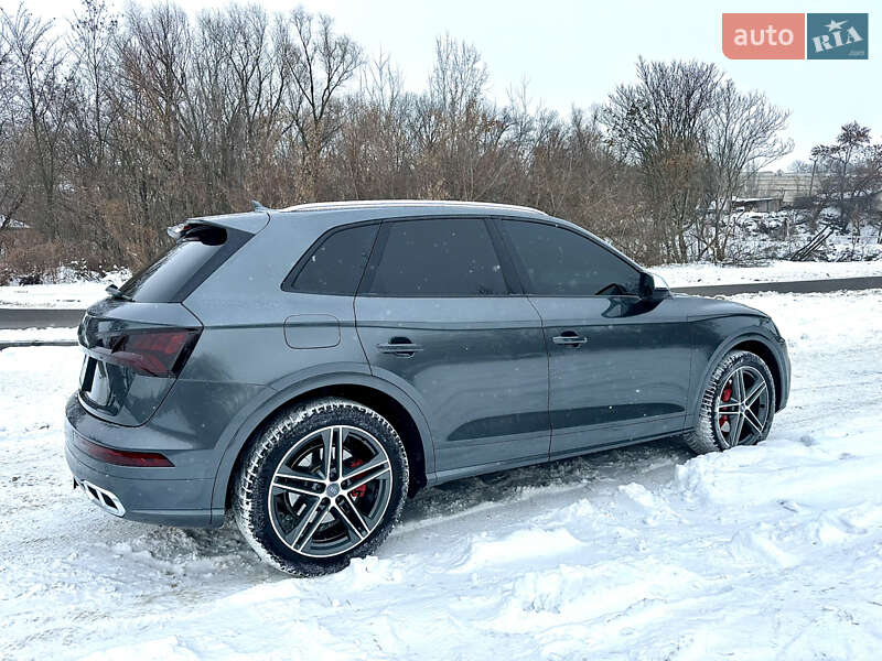 Позашляховик / Кросовер Audi SQ5 2018 в Дніпрі