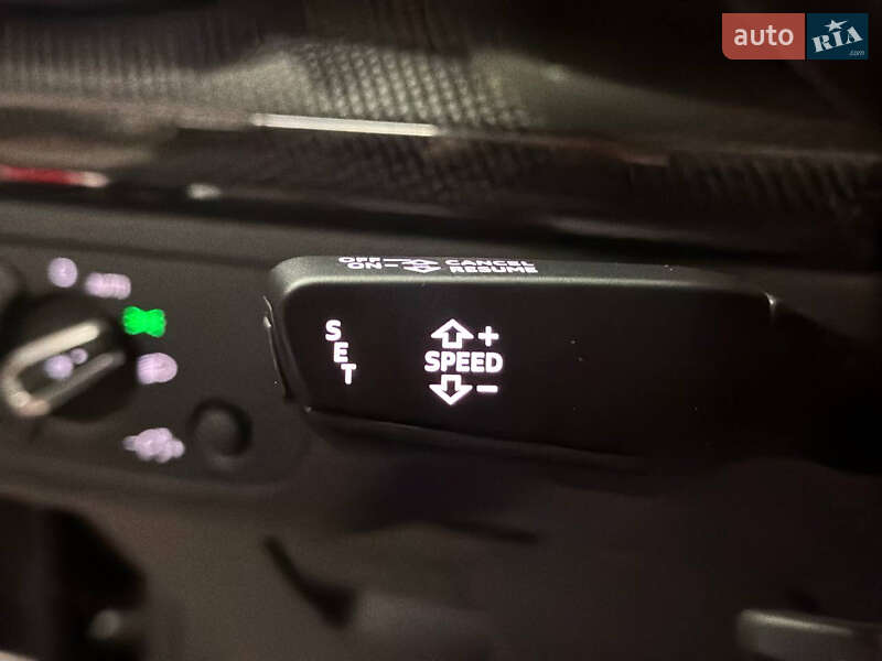 Позашляховик / Кросовер Audi SQ5 2022 в Дніпрі