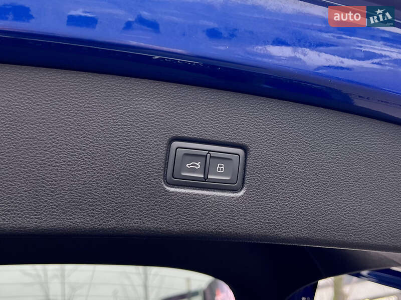 Позашляховик / Кросовер Audi SQ5 2021 в Києві
