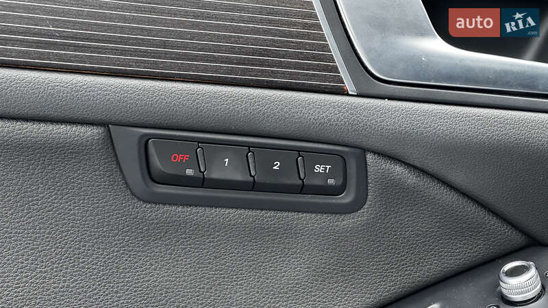 Внедорожник / Кроссовер Audi SQ5 2016 в Киеве фото 43 Внедорожник / Кроссовер Audi SQ5 2016 в Киеве