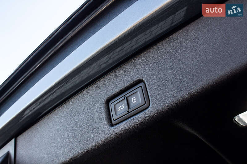 Внедорожник / Кроссовер Audi SQ5 2025 в Львове