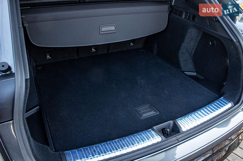 Внедорожник / Кроссовер Audi SQ5 2025 в Львове