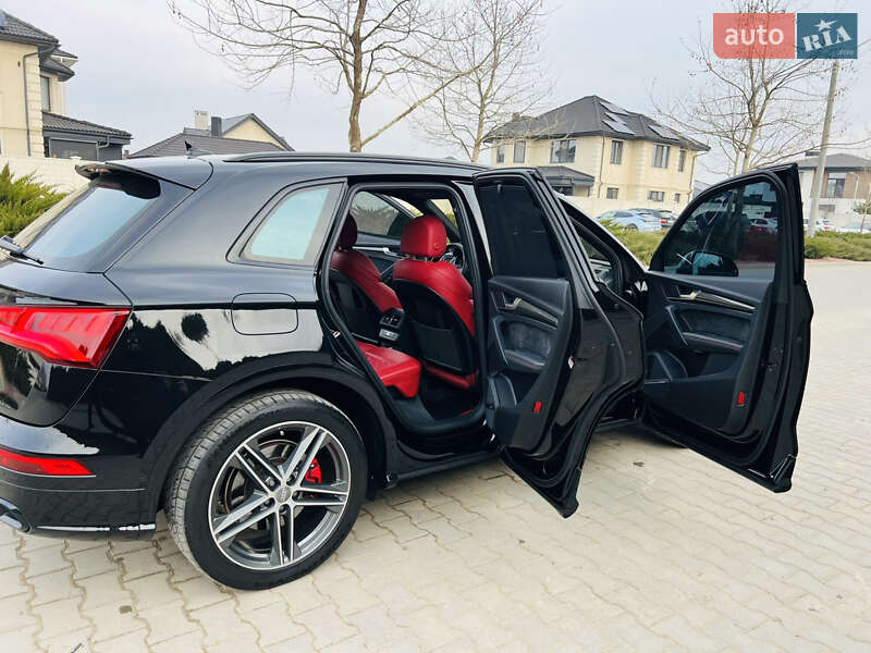 Позашляховик / Кросовер Audi SQ5 2020 в Одесі фото 25 Позашляховик / Кросовер Audi SQ5 2020 в Одесі